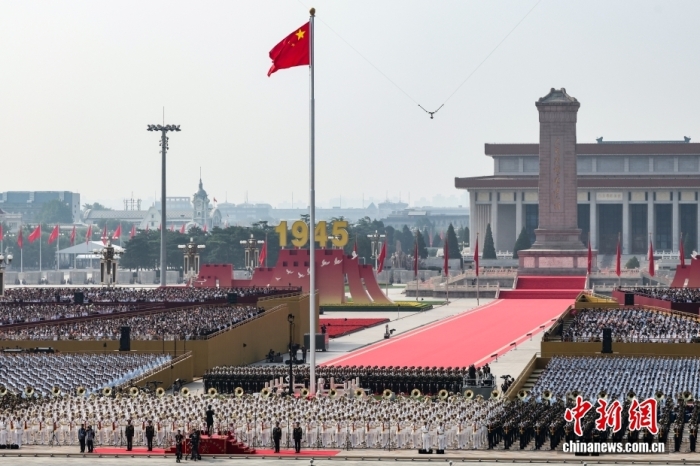 9月3日，纪念中国人民抗日战争暨世界反法西斯战争胜利80周年大会在北京天安门广场隆重举行。中新社记者 盛佳鹏 摄